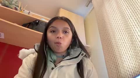 Tiana Le online show from 6, 5, 2026