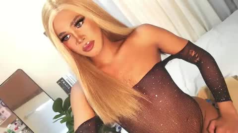 Snapshot of tiara_perezx chatting on 21, 12, 2024 Sam online show from 21, 12, 2024