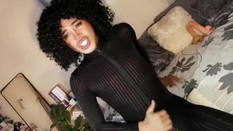 Snapshot of tiara_perezx chatting on 6, 2, 2025 Sam online show from 6, 2, 2025