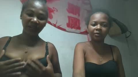 Snapshot of tibavy chatting on 8, 11, 2025 tibavy online show from 8, 11, 2025