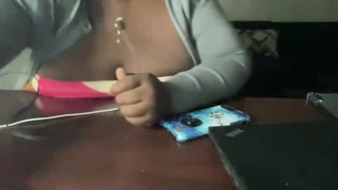 Tierra Henri online show from 29, 9, 2025