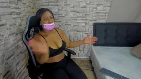 Snapshot of tifanny_fiire chatting on 24, 9, 2025 leidy online show from 24, 9, 2025