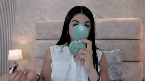 Snapshot of tifany__ross chatting on 27, 12, 2024 Tiff3 online show from 27, 12, 2024