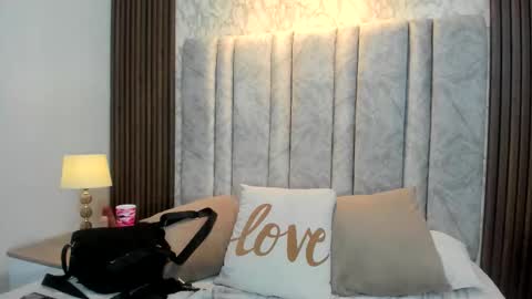 Snapshot of tifany__ross chatting on 27, 9, 2025 Tiff3 online show from 27, 9, 2025
