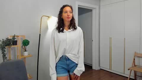 Emily online show from 5, 11, 2025