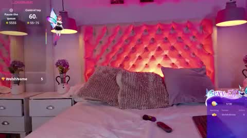 Snapshot of tifanywolf_ chatting on 14, 12, 2025 Tifanny online show from 14, 12, 2025