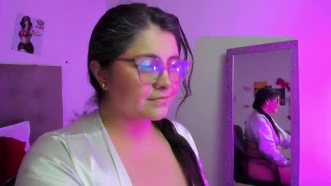 Tiff Luxx online show from 23, 2, 2026