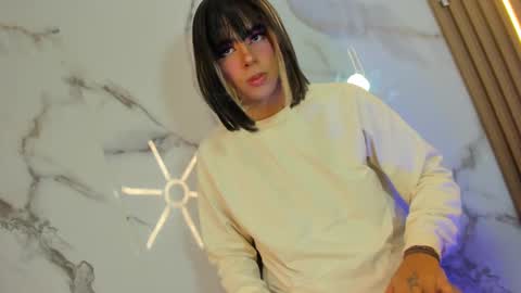 Tiffany online show from 16, 2, 2025