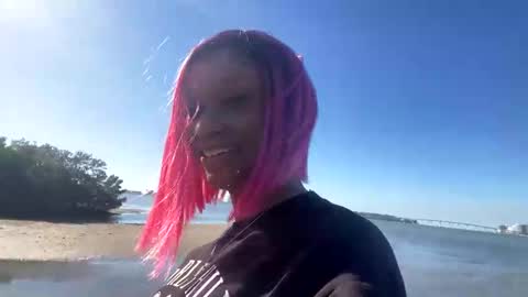 Tiffani Love online show from 9, 1, 2025