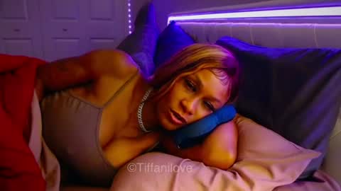Tiffani Love online show from 15, 6, 2026