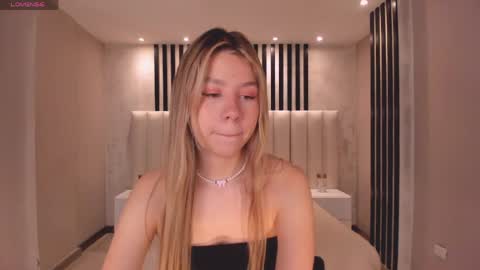 Snapshot of tiffannysins chatting on 6, 6, 2026 Tiffanny Sins online show from 6, 6, 2026