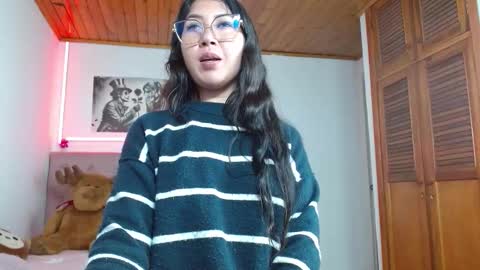 Snapshot of tiffany_beauty18 chatting on 3, 12, 2025 Tifanny online show from 3, 12, 2025