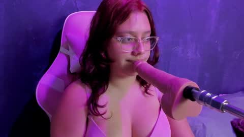 Snapshot of tiffany_bigboobs chatting on 4, 1, 2025 tiffany_bigboobs online show from 4, 1, 2025