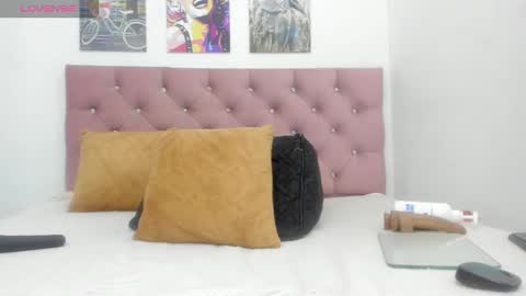 tiffany  online show from 21, 12, 2025