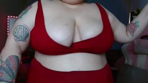 Snapshot of tiffany_laurens chatting on 8, 12, 2024 dont forget ask for custom vids online show from 8, 12, 2024