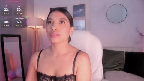 Snapshot of tiffany_low chatting on 16, 10, 2025 tiffany_low online show from 16, 10, 2025