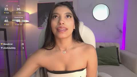 Snapshot of tiffany_low chatting on 23, 10, 2025 tiffany_low online show from 23, 10, 2025