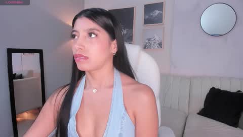 Snapshot of tiffany_low chatting on 14, 12, 2025 tiffany_low online show from 14, 12, 2025