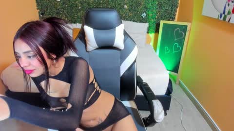 Snapshot of tiffany_sander chatting on 26, 12, 2024 tiffany_sander online show from 26, 12, 2024