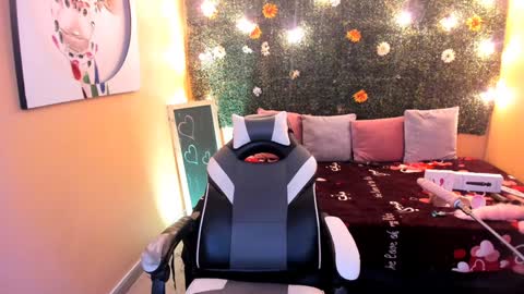 Snapshot of tiffany_sander chatting on 6, 2, 2025 tiffany_sander online show from 6, 2, 2025