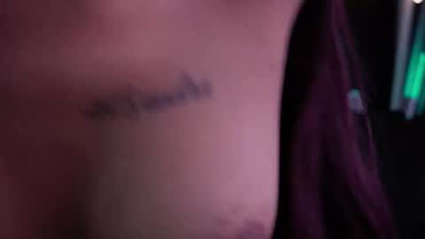 Snapshot of tiffany_sander chatting on 1, 10, 2025 tiffany_sander online show from 1, 10, 2025