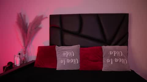 Snapshot of tiffany_sander chatting on 11, 10, 2025 tiffany_sander online show from 11, 10, 2025