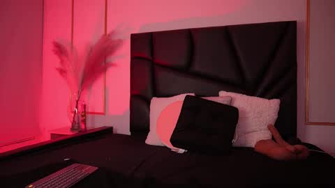 Snapshot of tiffany_sander chatting on 16, 12, 2025 tiffany_sander online show from 16, 12, 2025