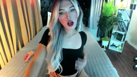 Snapshot of tiffany_welson chatting on 29, 9, 2025 tiffany online show from 29, 9, 2025