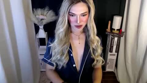 Snapshot of tiffany_welson chatting on 10, 11, 2025 tiffany online show from 10, 11, 2025