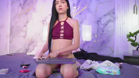 Snapshot of tiffany_yi chatting on 3, 6, 2026 tiffany_yi online show from 3, 6, 2026