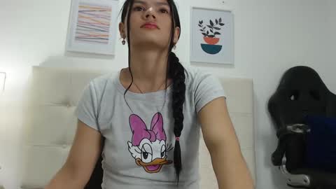 Snapshot of tiffanyfox_1 chatting on 25, 1, 2025 Tifanny Fox online show from 25, 1, 2025
