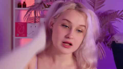 tiffanyjons online show from 21, 12, 2025