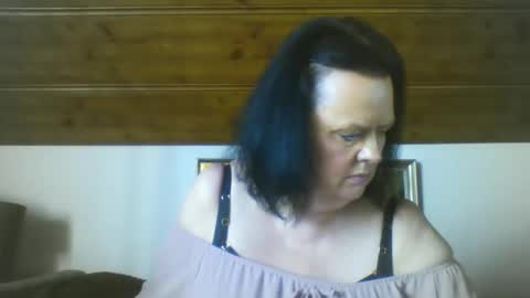 TiffanyMature online show from 11, 9, 2025