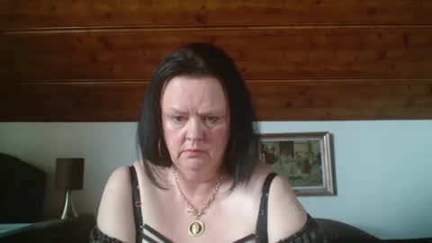 TiffanyMature online show from 2, 10, 2025
