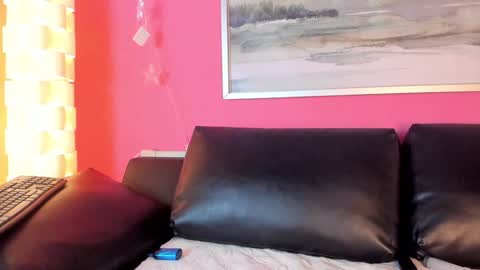 Stefany Suarez online show from 6, 2, 2025