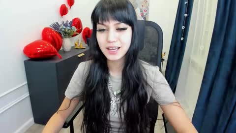 tiffanyyoun online show from 13, 2, 2026