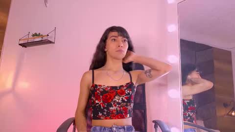 Snapshot of tiffvalentinee_ chatting on 28, 9, 2025 Tiffany online show from 28, 9, 2025