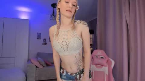 Snapshot of tiffy_fox chatting on 17, 1, 2026 Tiffany online show from 17, 1, 2026