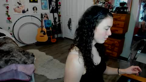 Snapshot of tiggerrosey chatting on 21, 2, 2025 All my Links online show from 21, 2, 2025