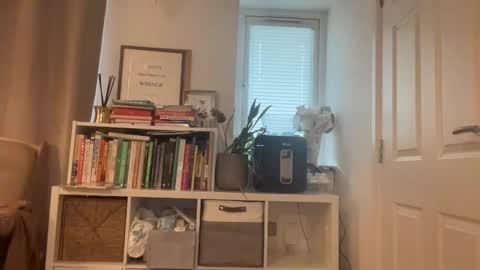 Snapshot of tiggertown chatting on 5, 10, 2025 Londonlad online show from 5, 10, 2025