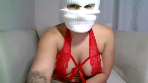 Snapshot of tiinkerbell26 chatting on 17, 2, 2025 tiinkerbell26 online show from 17, 2, 2025