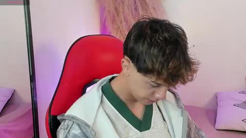 Timothy 21 years old online show from 12, 9, 2025