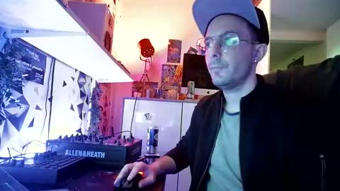 Snapshot of timsfeet chatting on 4, 1, 2025 m0rty Kitty online show from 4, 1, 2025