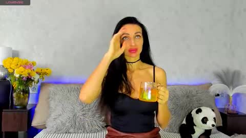 Snapshot of tina_mart chatting on 19, 10, 2025 Tina online show from 19, 10, 2025