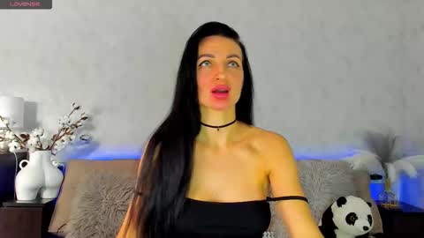 Snapshot of tina_mart chatting on 5, 11, 2025 Tina online show from 5, 11, 2025