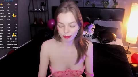 Tina Tayllor MY SHEDULEMondayTuesdaySaturdaySunday online show from 14, 2, 2025