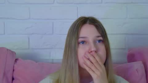 TinaBurton online show from 25, 3, 2026