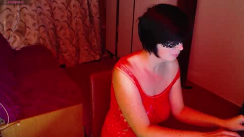 TinaFlower online show from 24, 10, 2025