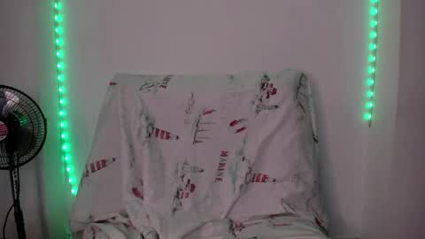 Snapshot of tinas_smith chatting on 14, 10, 2025 tinas_smith online show from 14, 10, 2025