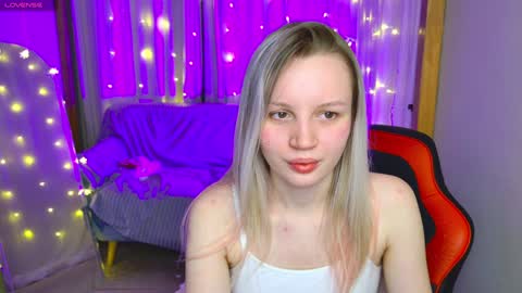 Snapshot of tinasiner chatting on 1, 1, 2025 tinasiner online show from 1, 1, 2025